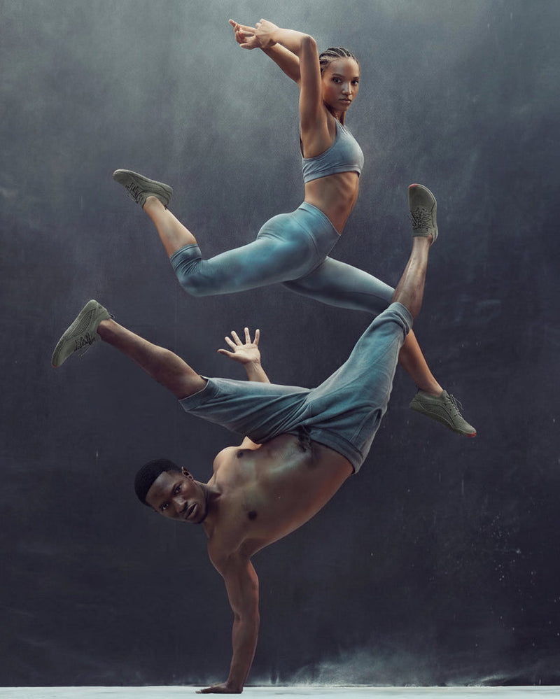 Onyx Couple Model Showcase